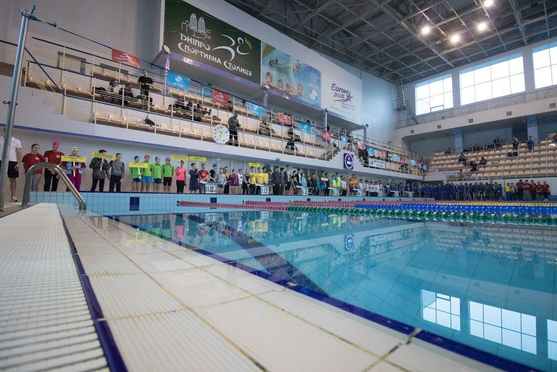 В Днепре стартовал чемпионат по плаванию: фото