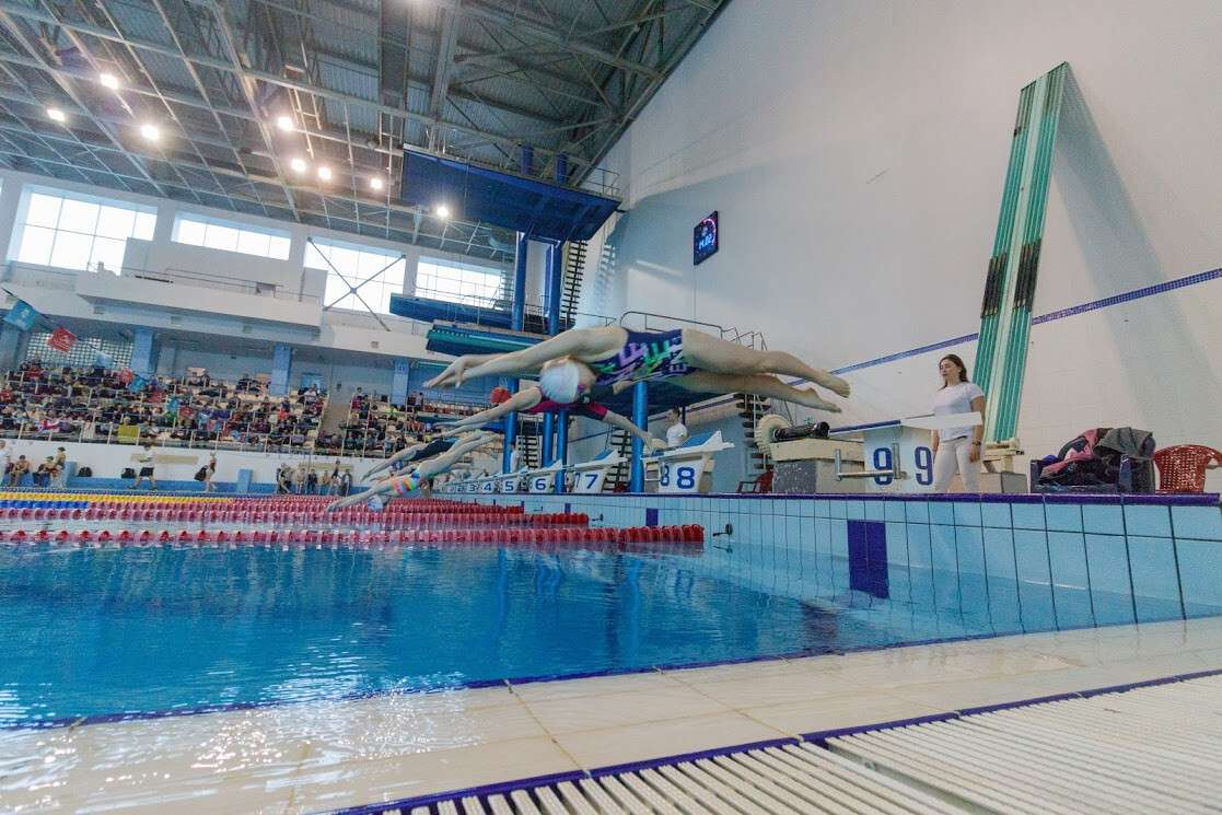 В Днепре стартовал чемпионат по плаванию: фото