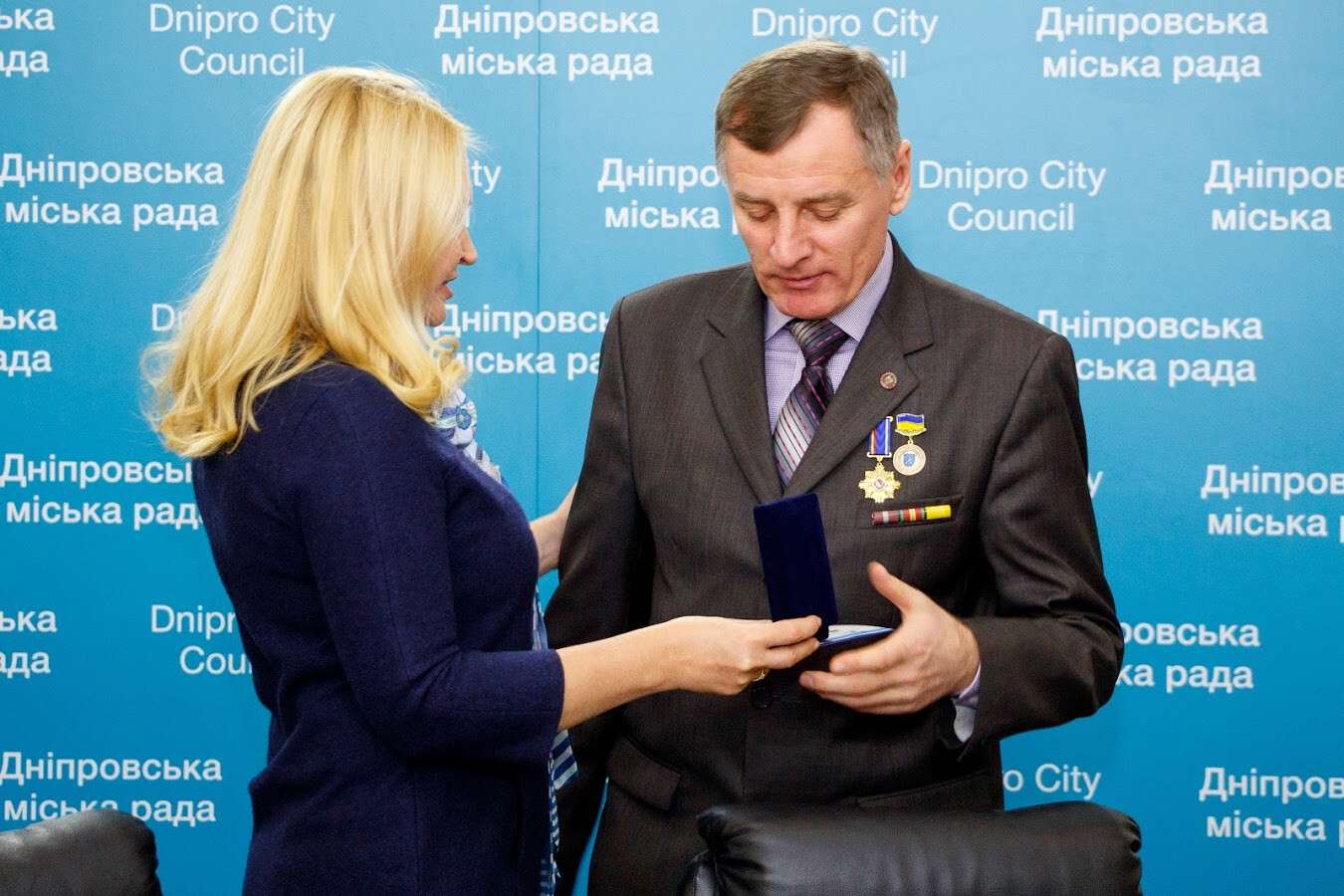 В Днепровском горсовете наградили ветеранов-интернационалистов: фото