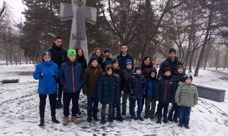 Школьники Днепра посетили места казацкой славы: видео