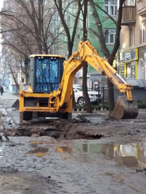 В Днепре затопило одну из центральных улиц: фото