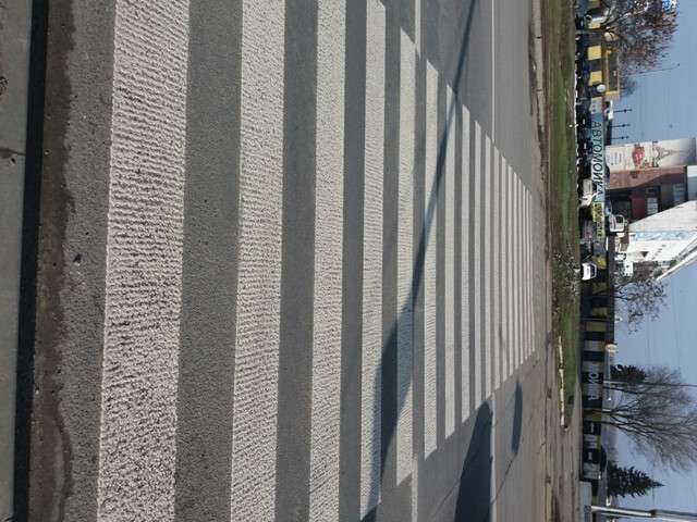 Пешеходы Днепра стали более защищенными: фото