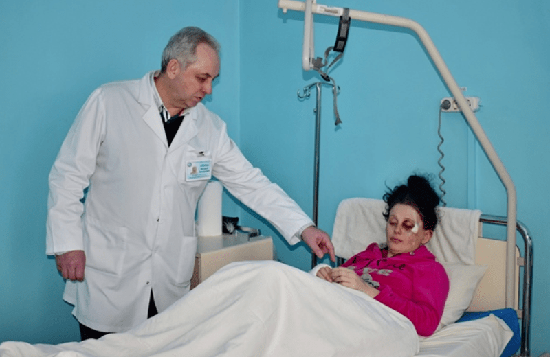 В больницу Днепра поступила жертва кровавой резни в Павлограде: фото