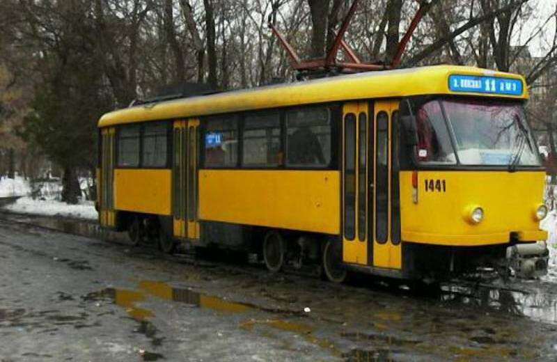В Днепре приостанавливается работа трамвайных маршрутов № 11 и 15