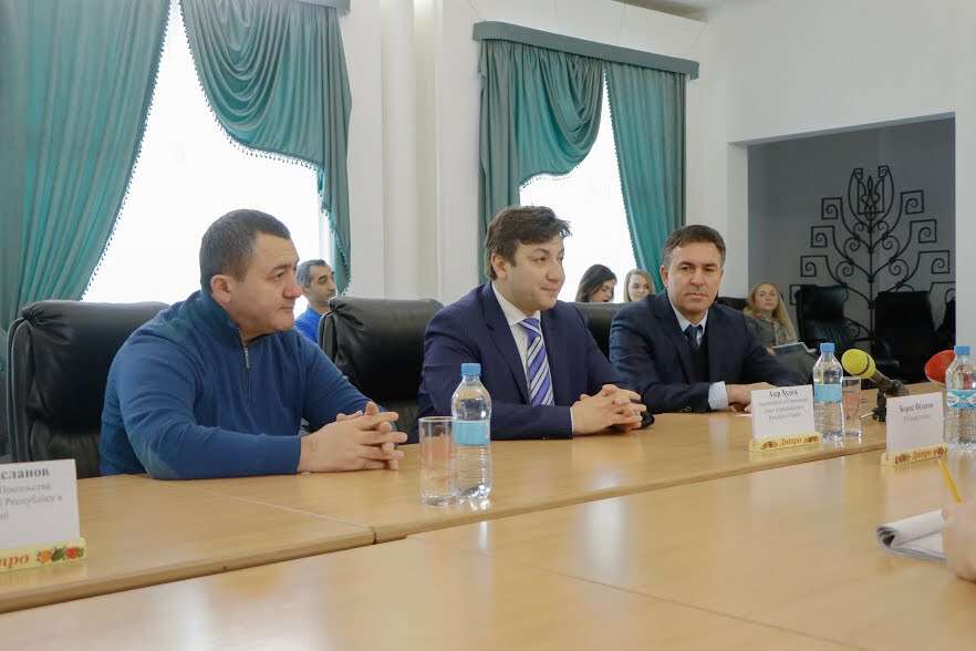 Мэр Днепра обсудил с послом Азербайджана перспективу сотрудничества: фото