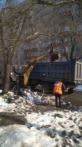 В Днепре устраняют последствия &quot;мусорного коллапса&quot;: фото