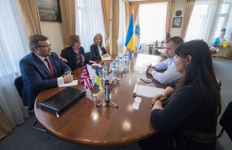 Мэр Днепра встретился  с первым секретарем по вопросам энергетики и коммерческим вопросам посольства Великобритании в Украине