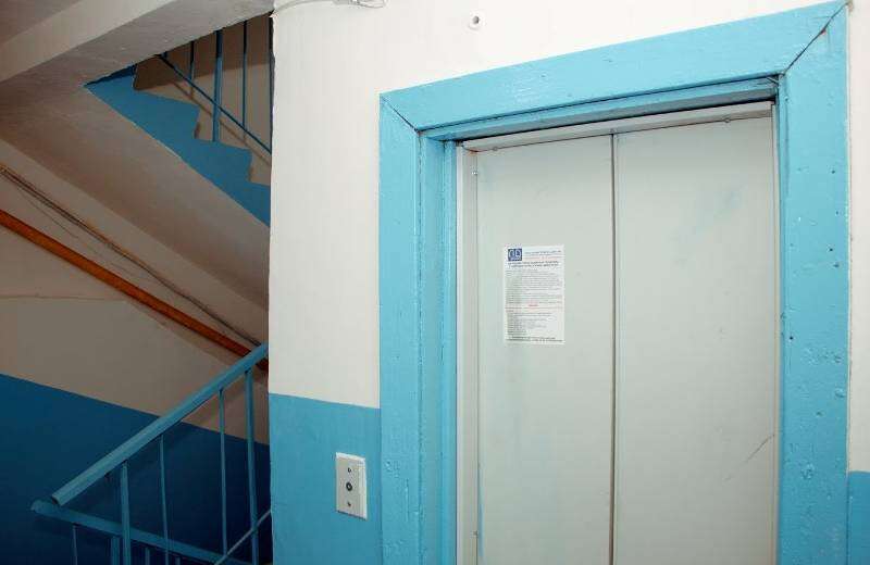 В Днепре начался масштабный ремонт лифтов: фото