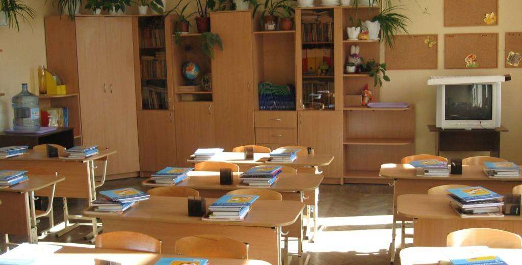 В учебных учреждениях Днепра организованы дежурные группы