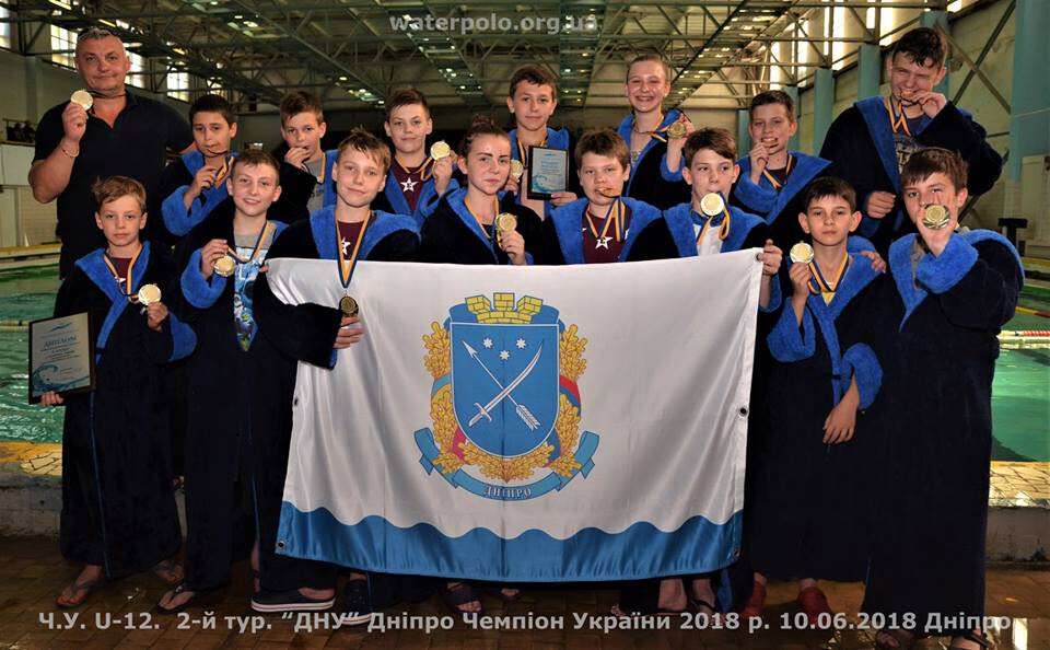 Юные днепряне стали золотыми медалистами в Украине по водному поло