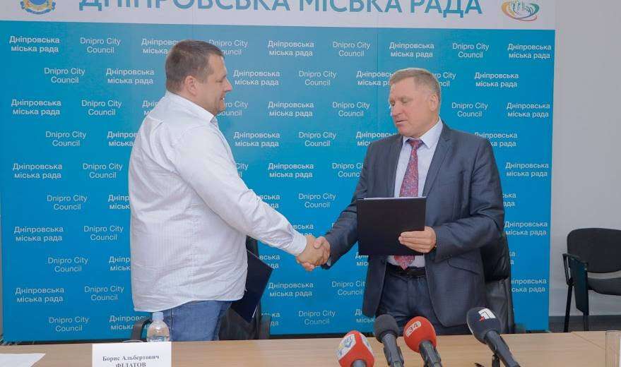 Мэр Днепра и глава Слобожанского подписали договор о сотрудничестве