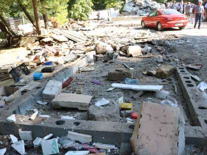 В Днепре демонтировали сразу около 40 незаконных киосков на жилом массиве Тополь