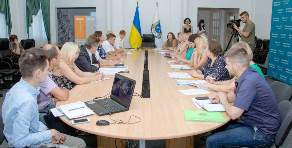 Представители мэрии Днепра и Родительской совета при городском голове обсудили готовность школ к новому учебному году