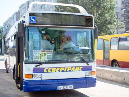 В Днепре еще на одном маршруте появились комфортабельные автобусы большой вместимости: фото