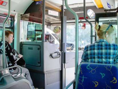 В Днепре еще на одном маршруте появились комфортабельные автобусы большой вместимости: фото