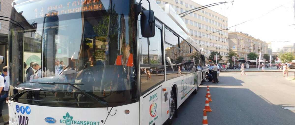 Троллейбусы на Солнечный в Днепре получат контактную линию