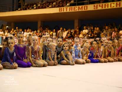 Гимнастки из Днепра завоевали «золото» на международном турнире: фото