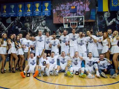 В Днепре определился победитель Суперкубка Украины по баскетболу: фото, видео