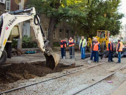 В Днепре, на улице Леваневского, заканчивают капитальный ремонт трамвайного пути: фото