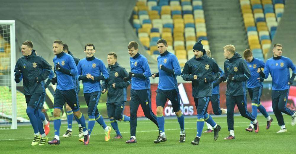 Кто из бывших игроков «Днепра»  сыграет в составе сборной Украины в матче с Турцией?