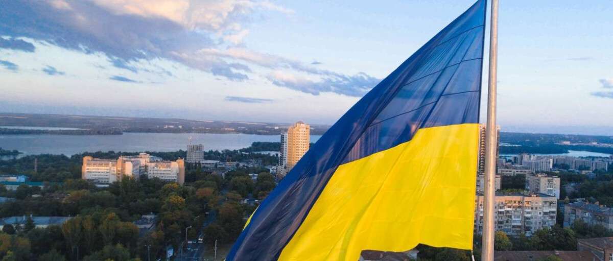 В Днепре заменили самый большой флаг Украины