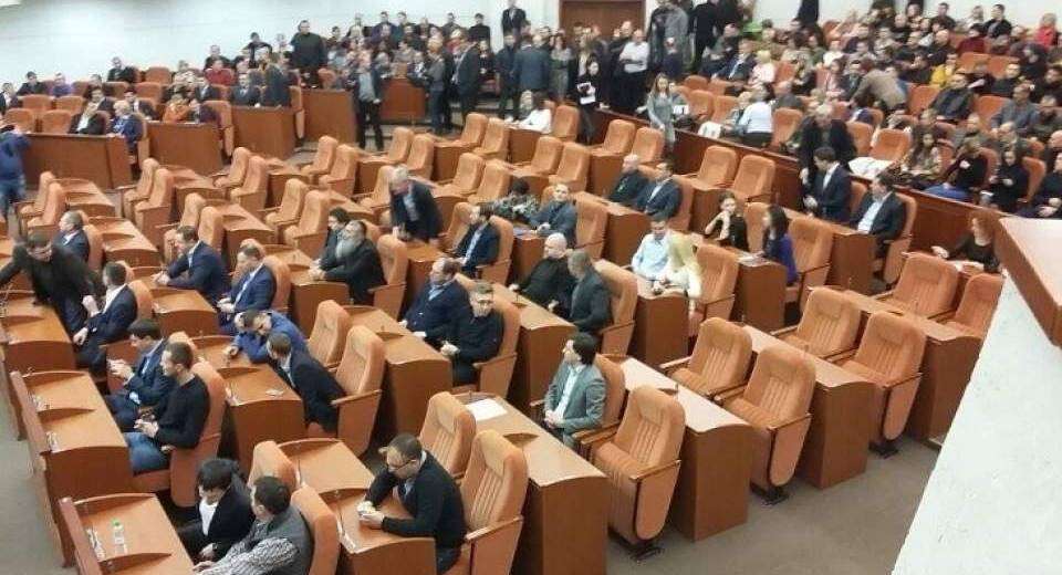 Спорт, округи и поддержка электронных петиций: чем занимались днепровские депутаты?