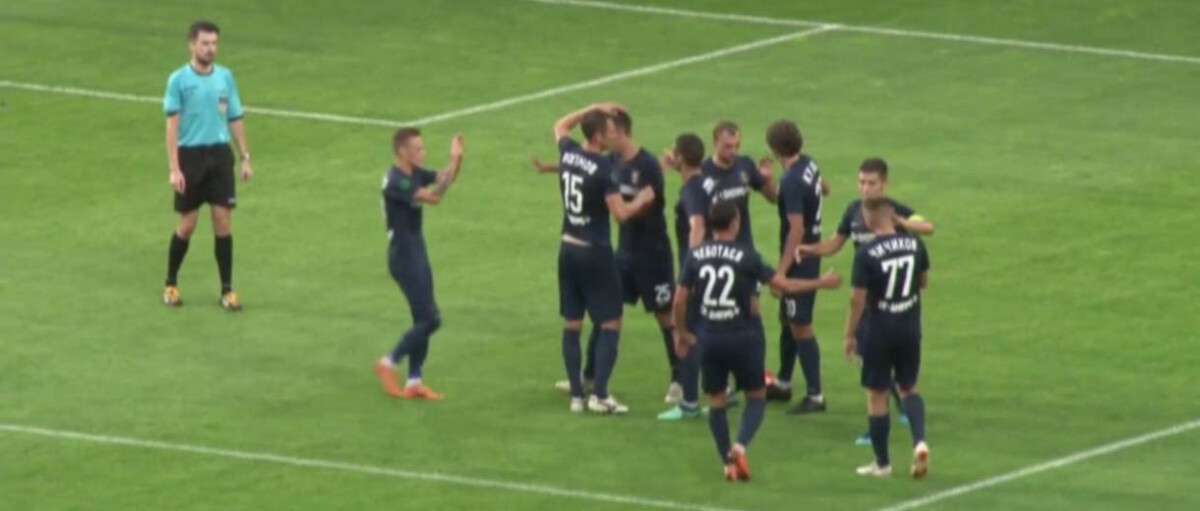 СК «Днепр-1» забивает три гола и продолжает лидировать в Первой Лиге: видео