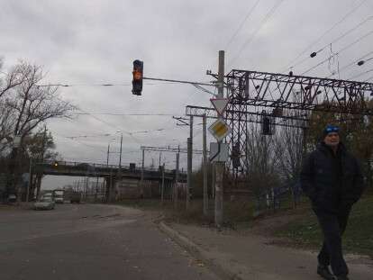 В Днепре на одном из опастных перекрестков появился светофор: фото