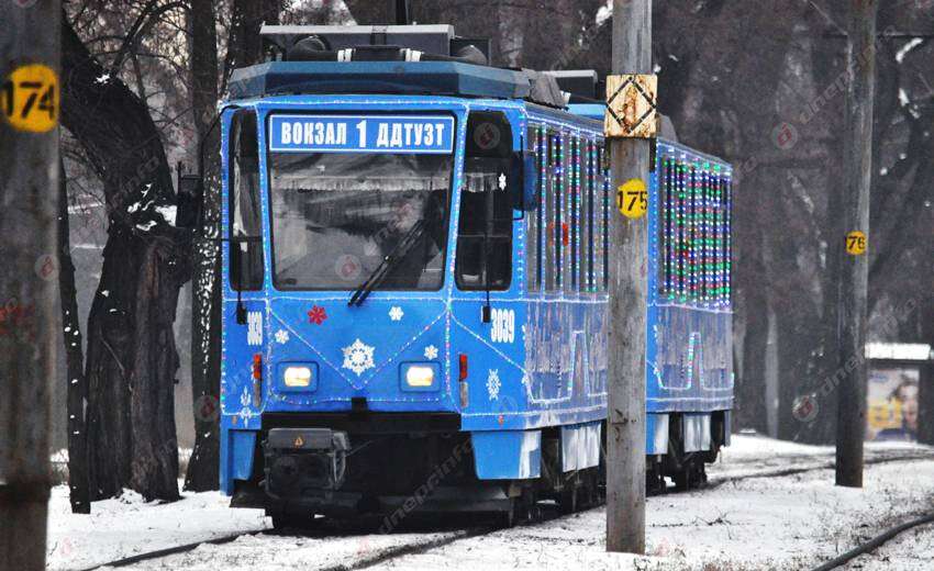 В понедельник главный трамвай Днепра изменит свой маршрут