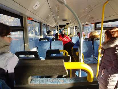 В Днепре запустили на маршрут многовместительный автобус: фото, видео