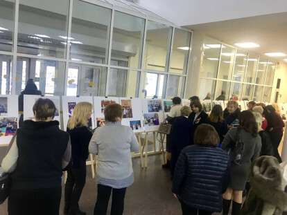 В мэрии Днепра презентовали фотовыставку «Школа, открытая для всех»: фото