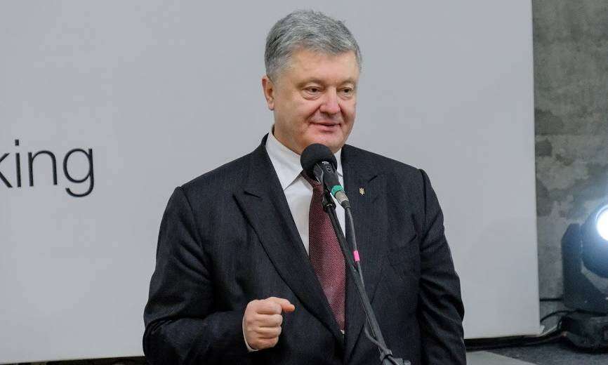 Президент Украины Петр Порошенко: Авиаперевозки в Днепре должны расти