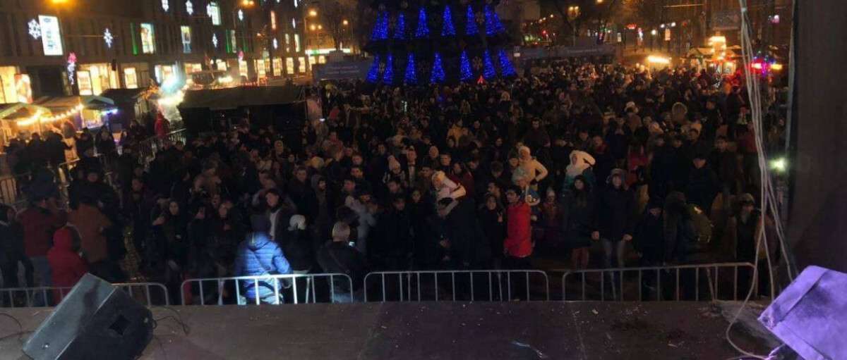 Более 7 тысяч днепрян встретили новый год на центральной площади города