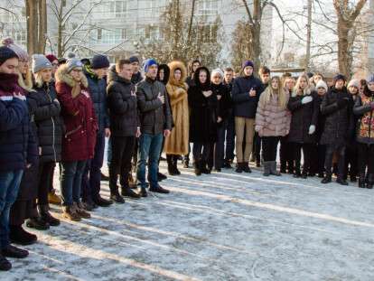 В Днепре открыли мемориальную доску в честь заслуженного учителя Украины Валентины Шипко: фото