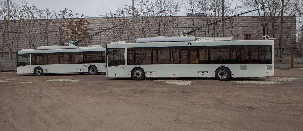 Жители посёлка Мирный в Днепре просят городские власти перенести тупик троллейбусов