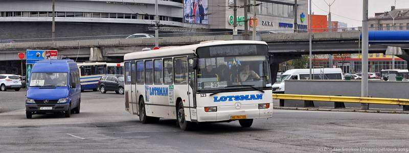 Жители Днепра просят новый транспортный маршрут