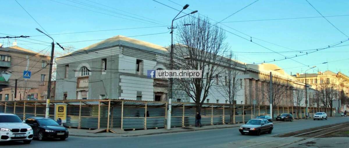 В Днепре начали реконструкцию здания бывшей суконной фабрики: фото