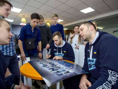 В днепровской школе появилась необычная баскетбольная столовая: фото