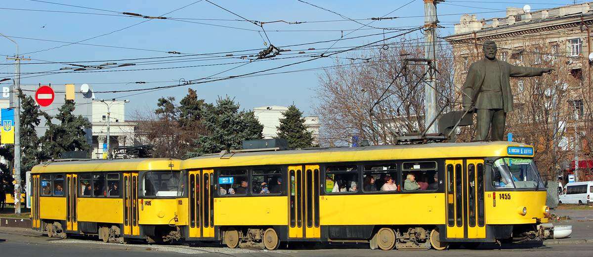 Завтра днепровский трамвай №11 закончит свою работу раньше