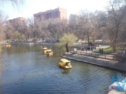 В Днепр катамараны в парке Глобы вышли на воду: фото