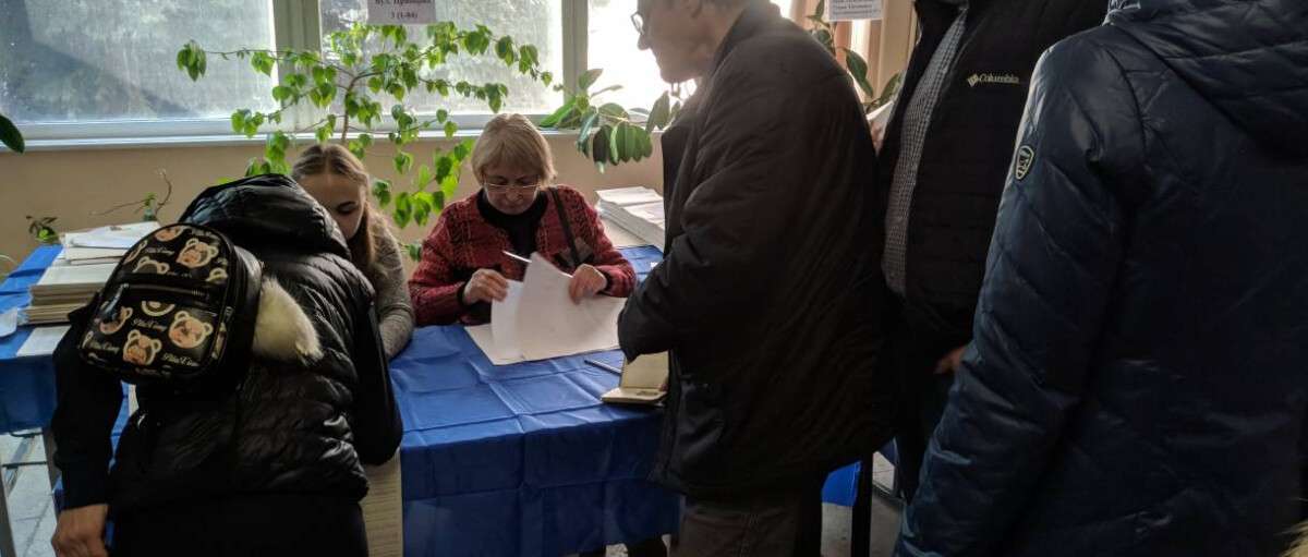 Около 49% днепрян проголосовали на выборах президента Украины на 15 часов: подробности