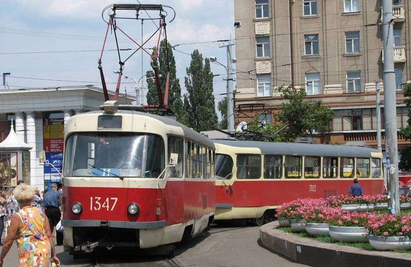 Сегодня днепровский трамвай №11 закончит работу раньше: узнай причину
