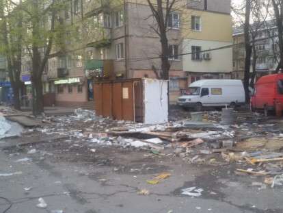 В Днепре демонтировали наливайку на проспекте Гагарина: фото
