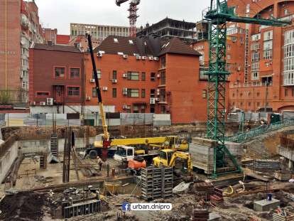 В центре Днепра показали строительство нового жилищного комплекса: фото