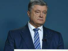 Президент призвал украинцев не думать на участках о Зеленском или Порошенко