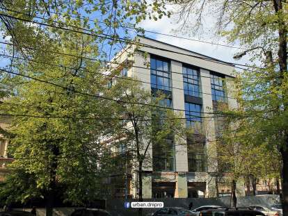 В Днепре показали, как меняется фасад бывшей фабрики Володарского: фото
