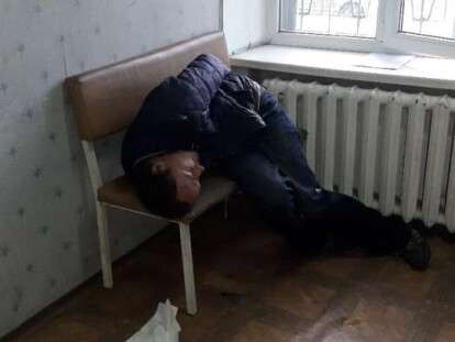 В Днепре поймали пьяного дебошира, который портил коммунальную собственность: фото