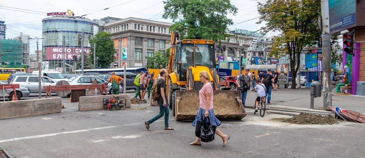 Під час реконструкції вулиці Короленка в Дніпрі висадять 70 нових дерев