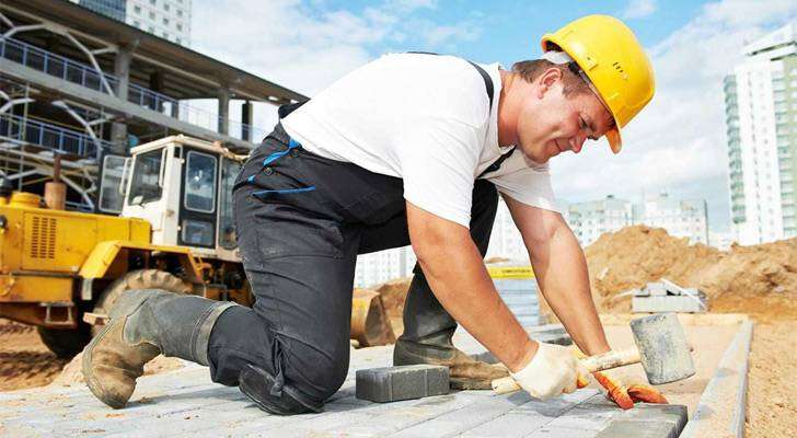 Зарплати будівельників в Дніпрі зросли на 40%