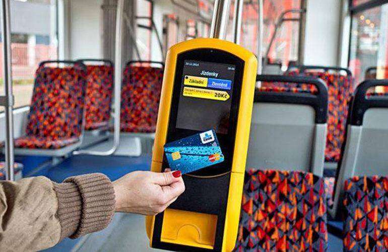 С 1-го ноября в автобусах появятся электронные карточки для льготников